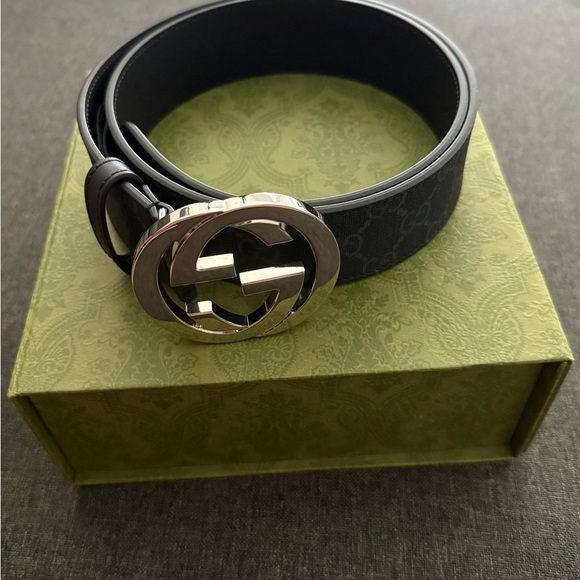 Gucci Black and Silver Leather Belt